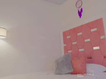 girl cam all day nicolle_mitchelle image #8992353