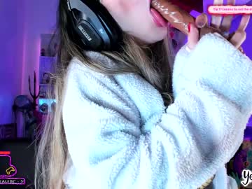girl cam all day yesikasaenz image #1843141