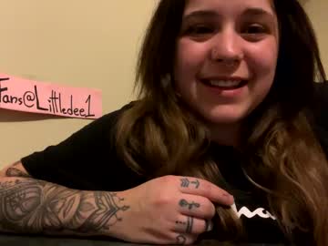 girl cam all day littledee1234 image #6351710