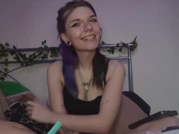 girl cam all day lizzyylovesick image #7147496