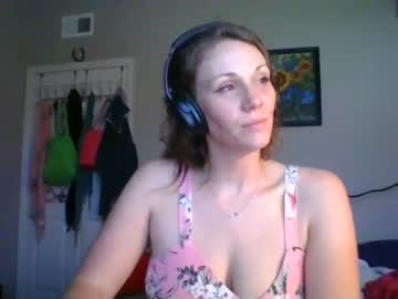 girl cam all day maddelinemares image #1892413