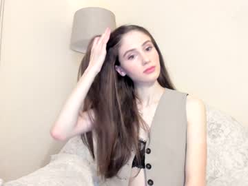 girl cam all day snowww_white image #5472786