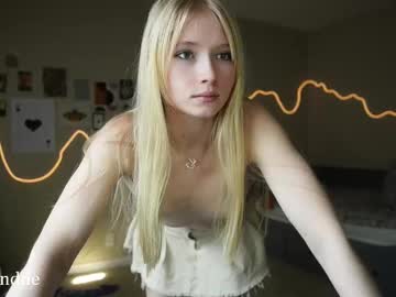 girl cam all day bestblondiiecb image #8941499