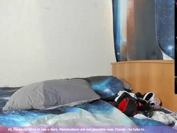 girl cam all day ho1yh01e image #3237602