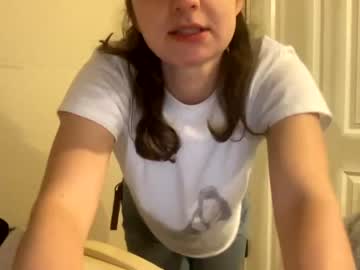 girl cam all day internet_famous image #694936