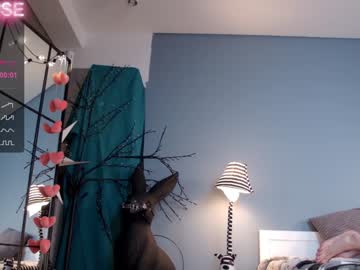 girl cam all day careful_i_bite image #3682358