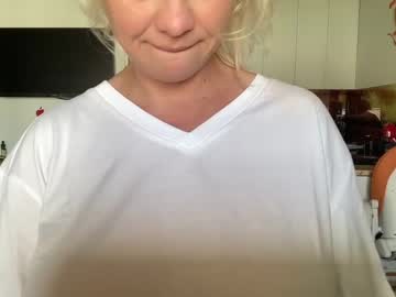 girl cam all day kiradivine image #4596872