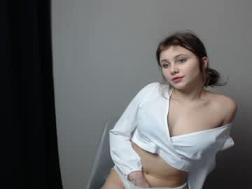 girl cam all day relax_nina image #718982