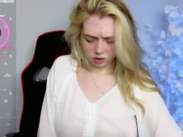 girl cam all day small_blondee image #4359840