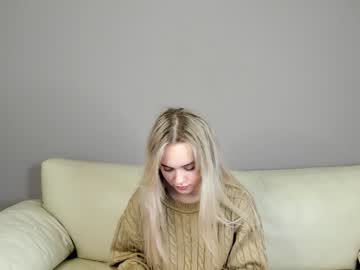 girl cam all day evi_wow image #3900119