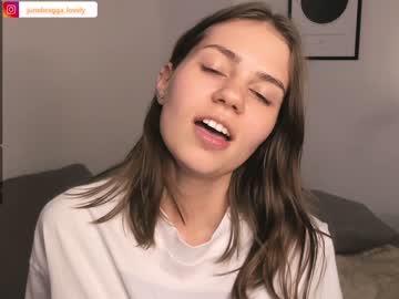 girl cam all day junebragga image #2176620