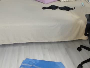 girl cam all day leahh__ image #2302096