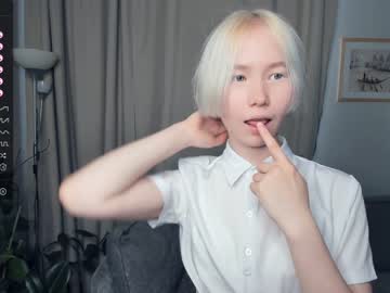 girl cam all day silvergloss image #5377558