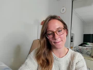 girl cam all day innocentprovenguilty image #400566
