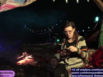 couple cam all day honeyand_thebear image #514334
