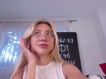 girl cam all day mynameisnikki image #2526175