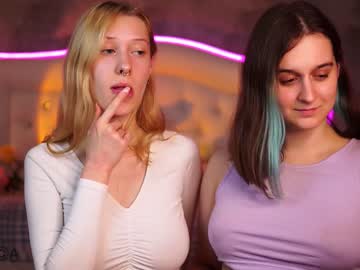girl cam all day julia_tina image #3253901