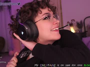 girl cam all day evelynpiers image #2854721