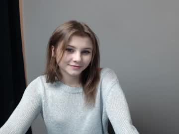 girl cam all day relax_nina image #502553