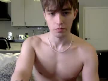 man cam all day nonrelevant01 image #1580382