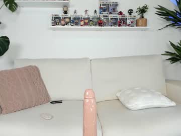 girl cam all day _redxxxvelvet_ image #5397507