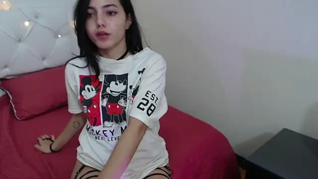 Stripchat sex cam chloeteen8